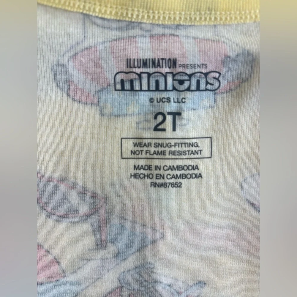 Illumination Minions Unisex Toddler 2 Piece Short Sleeve Pajama Set Size 2T NWT